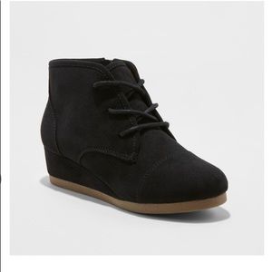 Mad Love Black Wedge Booties Sz6